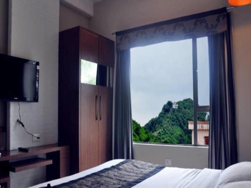 Hotel Sheela Shree Plaza Jhānsi Buitenkant foto