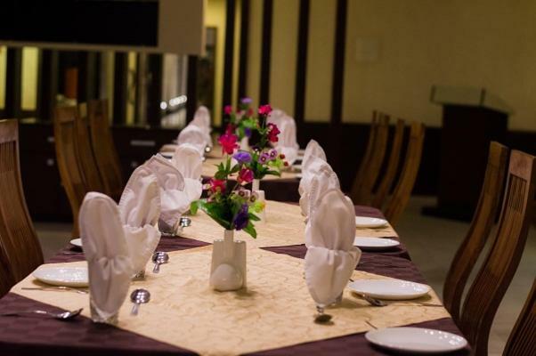 Hotel Sheela Shree Plaza Jhānsi Buitenkant foto